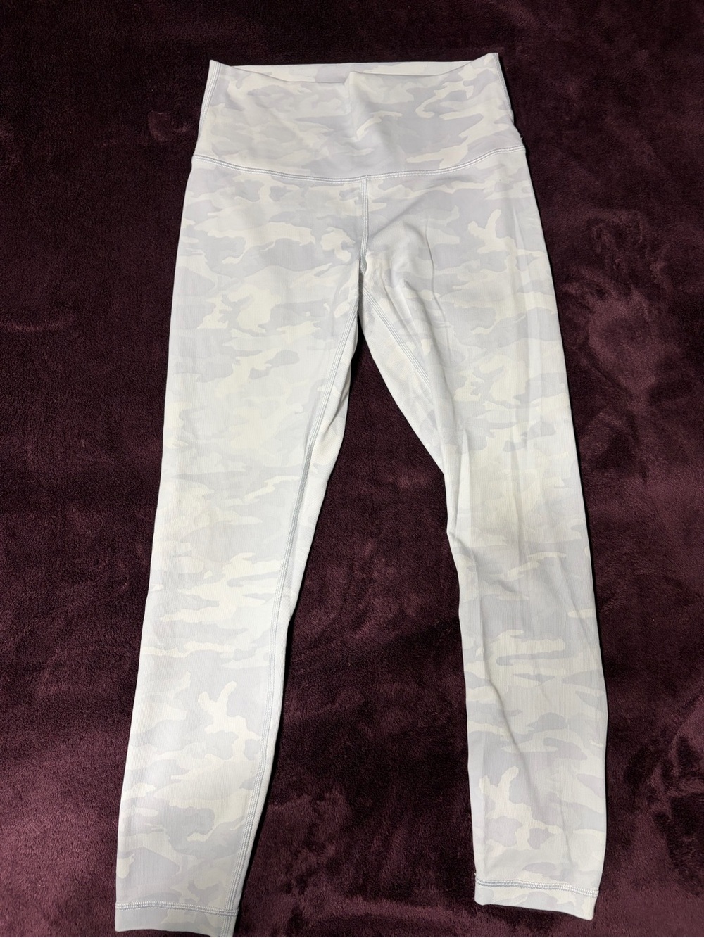 Lululemon high rise ribbed Grey/White Camo High-Rise Leggings 25”
